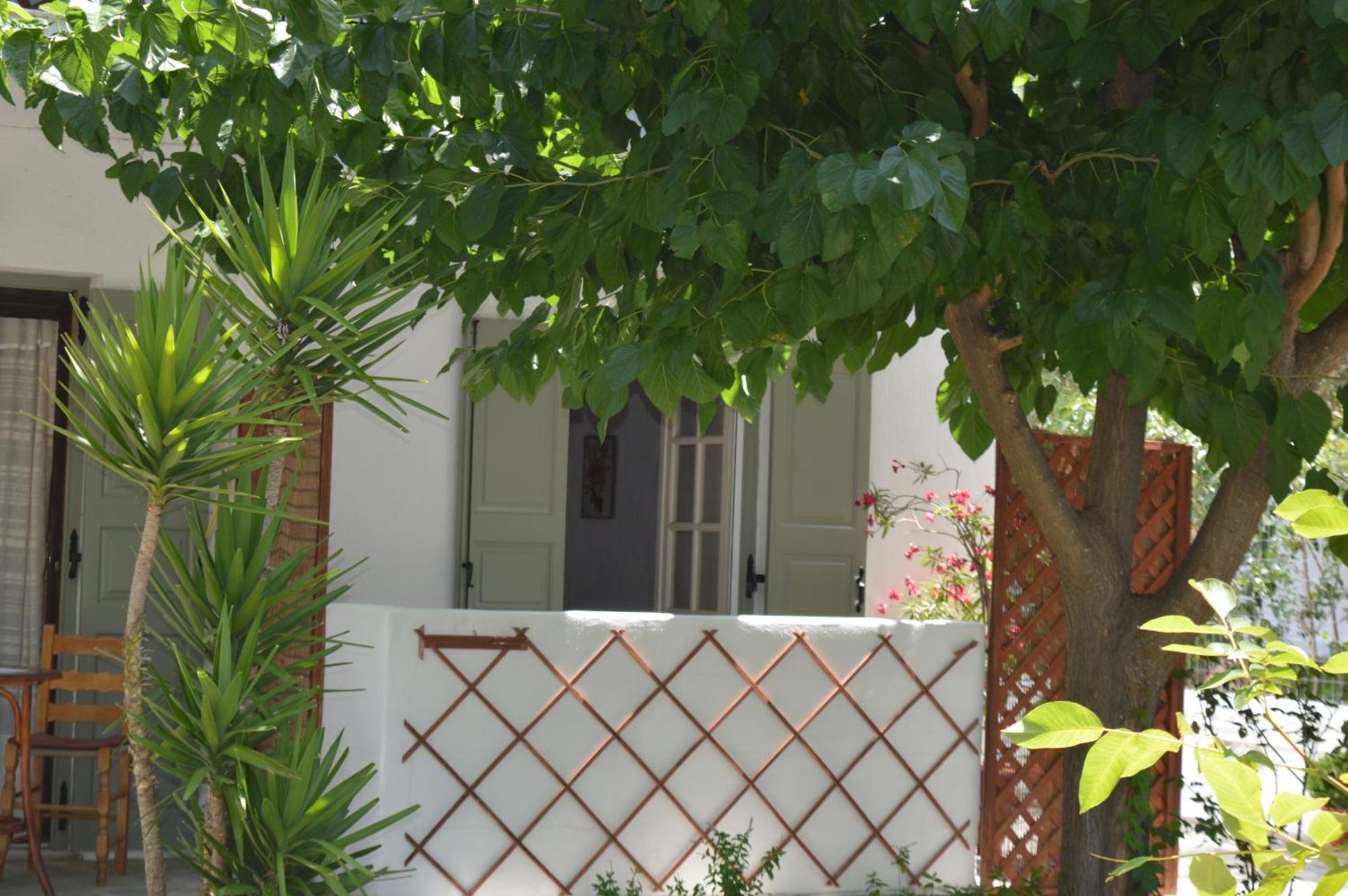 Anna George Studios Stafylos Exterior foto